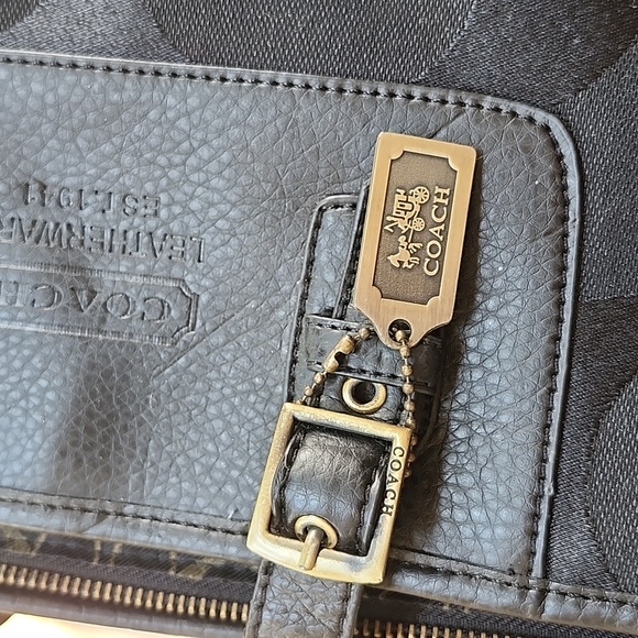Black Coach Bag - Picture 8 of 9